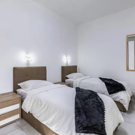 St Julians Aptartment 2 Διαμέρισμα Saint Julian's