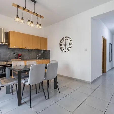 St Julians Aptartment 2 سانت جوليان