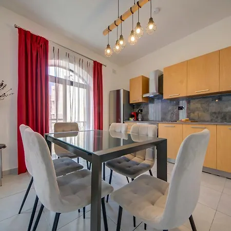 Διαμέρισμα St Julians Aptartment 2 *