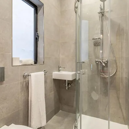 St Julians Aptartment 2 *