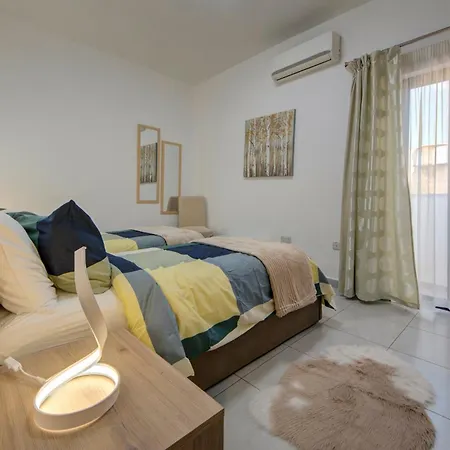 St Julians Aptartment 2 Апартаменты